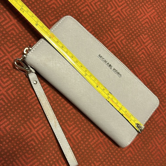 Michael Kors White Saffiano Leather Wristlet Clutch - Picture 9 of 12